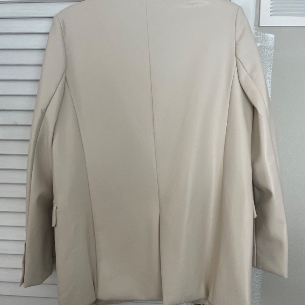 Love Token Jacket - Picture 3 of 3